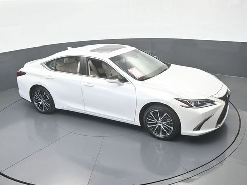Used 2025 Lexus ES 350 w/ Premium Package FWD image 54