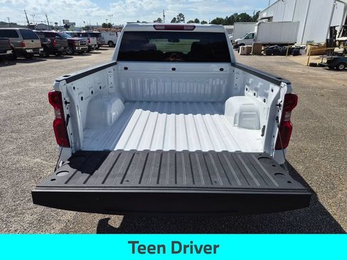 Used 2026 Chevrolet Silverado 1500 LT AWD/4WD image 32