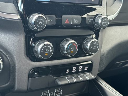 New 2026 RAM 1500 4x4 Crew Cab image 18