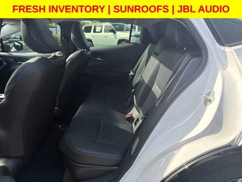 Used 2024 Toyota Prius Limited FWD image 11