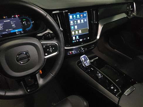 Used 2024 Volvo V60 T8 Polestar image 12