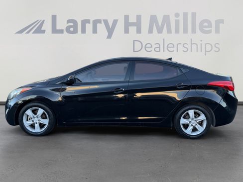 Used 2013 Hyundai Elantra GLS w/ Preferred Pkg image 2