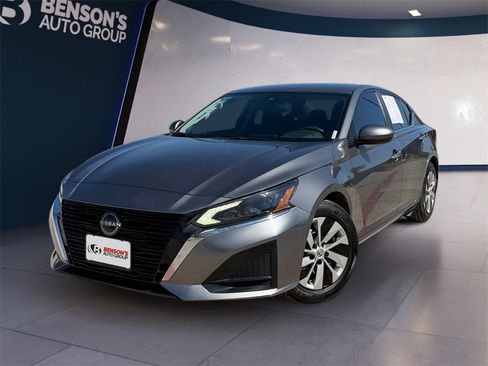 Used 2023 Nissan Altima 2.5 S image 1