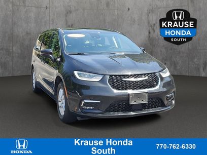 Used 2023 Chrysler Pacifica Touring-L