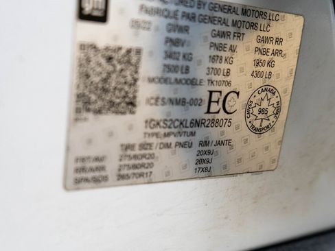 Used 2022 GMC Yukon AT4 w/ Technology Package image 42