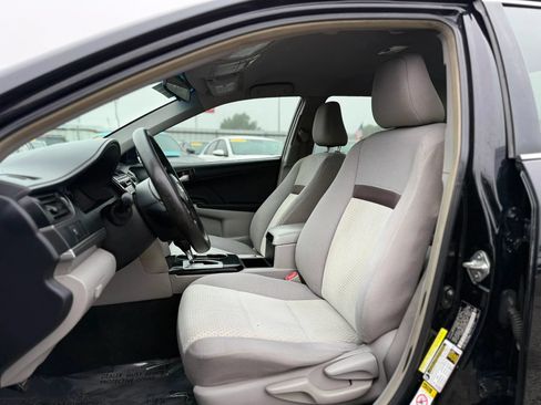 Used 2013 Toyota Camry FWD image 16