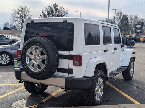 Used 2017 Jeep Wrangler Unlimited Sahara w/ Connectivity Group image 3