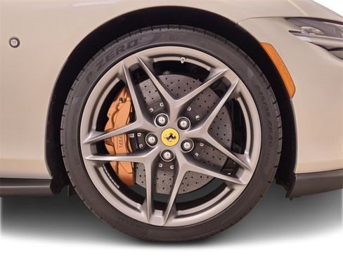 Used 2024 Ferrari Roma Spider image 8