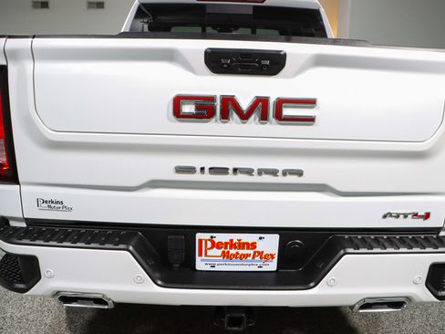 Used 2023 GMC Sierra 1500 AT4 w/ AT4 Premium Package image 9