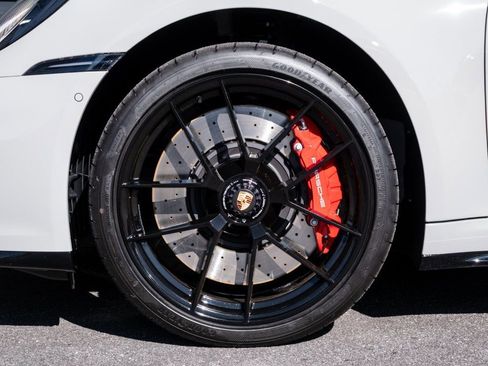 Certified 2026 Porsche 911 Targa 4 GTS image 33
