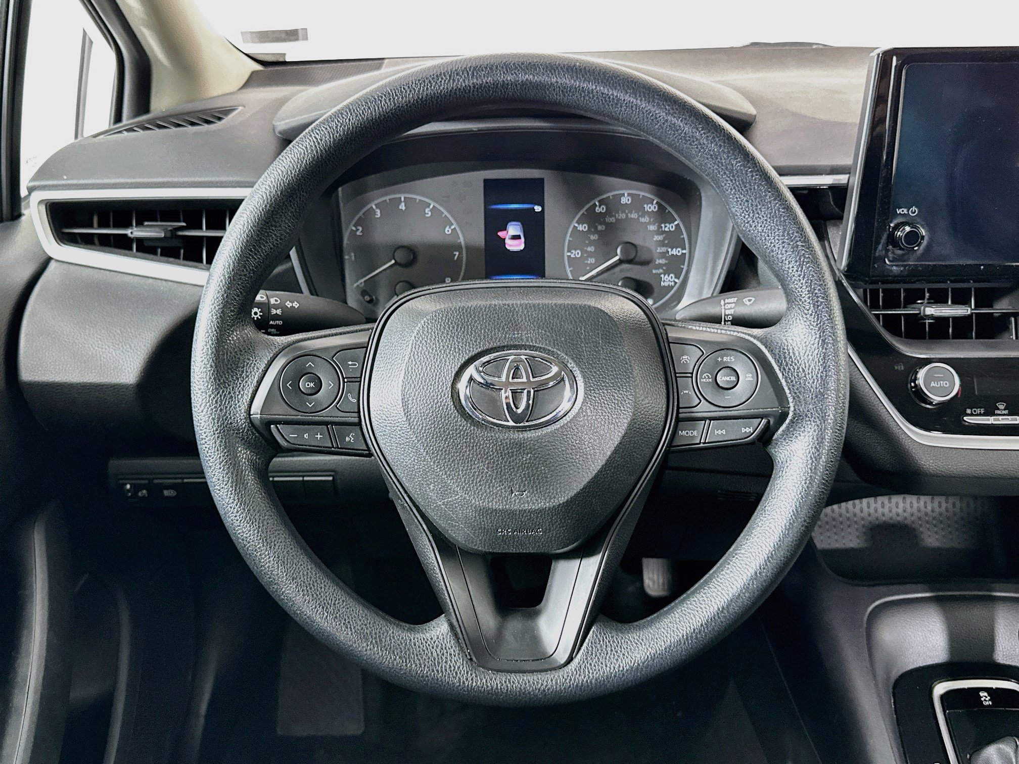 Used 2025 Toyota Corolla LE FWD image 17