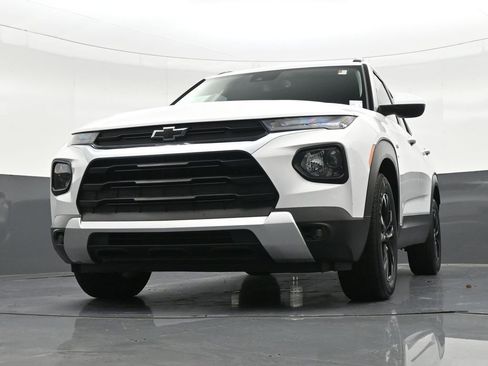 Used 2023 Chevrolet TrailBlazer LT w/ Convenience Package FWD image 30