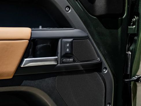 New 2026 Land Rover Defender 110 X-Dynamic SE AWD/4WD image 55