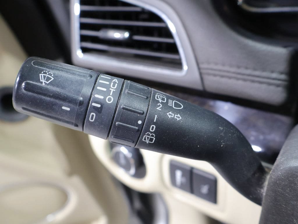 Used 2019 Lincoln MKT AWD image 42