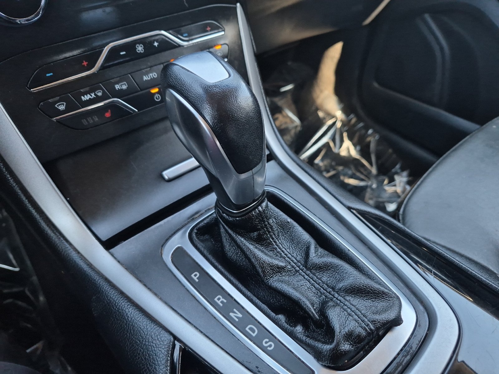 Used 2018 Ford Edge SEL w/ Equipment Group 201A FWD image 19