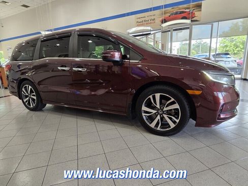 Used 2021 Honda Odyssey Touring image 3