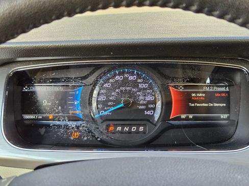 Used 2018 Ford Taurus SEL w/ Equipment Group 201A FWD image 23