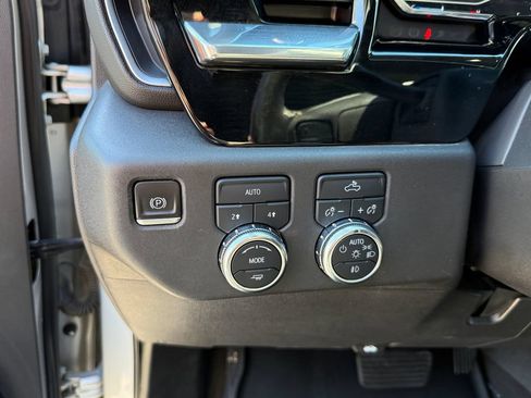 Used 2022 GMC Sierra 1500 Elevation AWD/4WD image 31