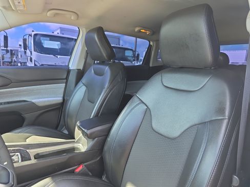 Used 2022 Jeep Compass Latitude FWD image 26