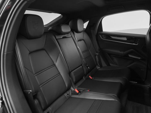 Certified 2026 Porsche Cayenne Coupe AWD/4WD image 27