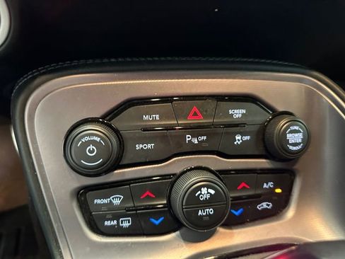 Used 2023 Dodge Challenger SXT w/ Plus Package RWD image 28