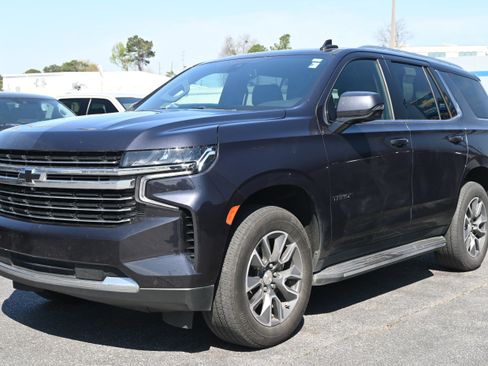 Used 2022 Chevrolet Tahoe LT w/ Luxury Package image 7