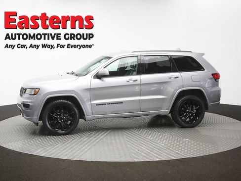 Used 2017 Jeep Grand Cherokee Altitude AWD/4WD image 58