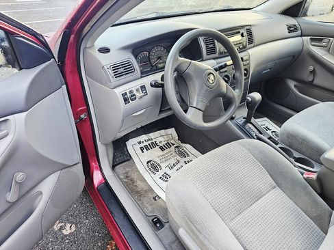 Used 2005 Toyota Corolla CE image 9