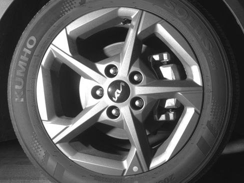Used 2025 Kia K4 FWD image 13