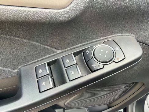 Used 2022 Ford Escape SE w/ Cold Weather Package FWD image 19