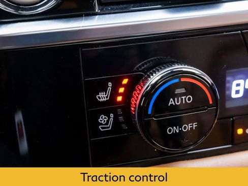 Used 2023 Nissan Pathfinder Platinum w/ Cargo Package image 28