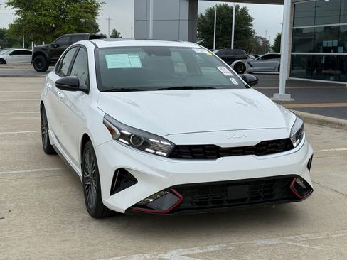 Used 2023 Kia Forte GT-Line w/ GT-Line Premium Package FWD image 7