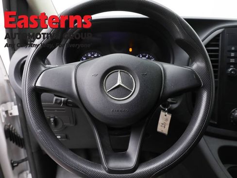 Used 2022 Mercedes-Benz Metris image 10