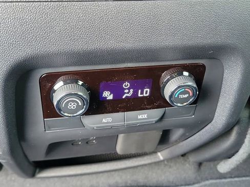 New 2026 Chevrolet Traverse Z71 w/ Enhanced Driving Package AWD/4WD image 13
