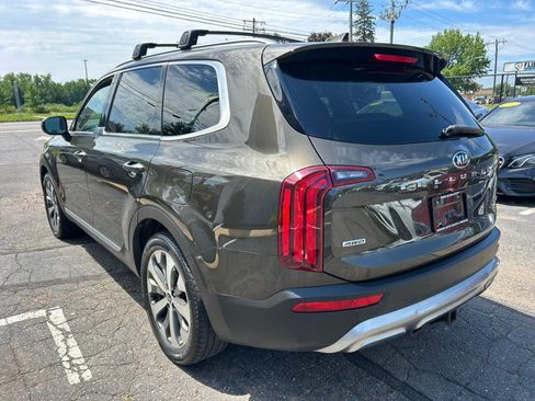Used 2020 Kia Telluride S w/ S 8 Passenger Seating Package AWD/4WD image 7