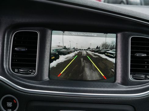 Used 2018 Dodge Charger GT image 27