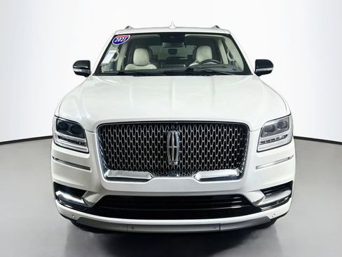 Used 2021 Lincoln Navigator Reserve w/ Luxury Package RWD image 3