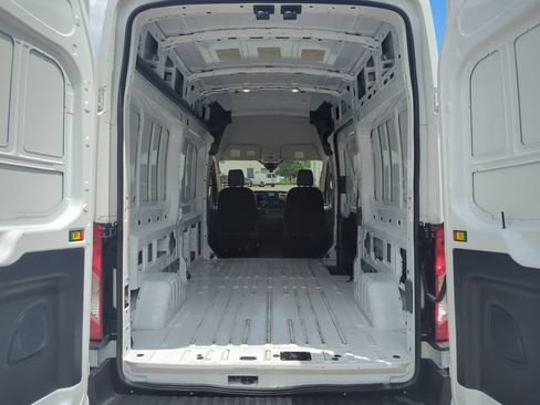 Used 2025 Ford Transit 250 148 High Roof AWD image 8