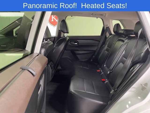 Used 2023 Nissan Rogue SV w/ SV Premium B Package AWD/4WD image 21