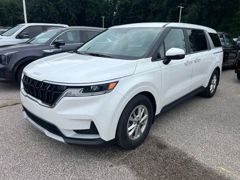 Certified 2024 Kia Carnival LX FWD image 1