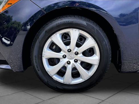 Used 2024 Toyota Corolla LE FWD image 10