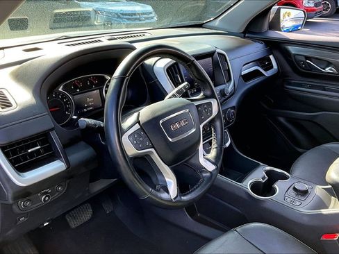 Used 2023 GMC Terrain SLT image 16