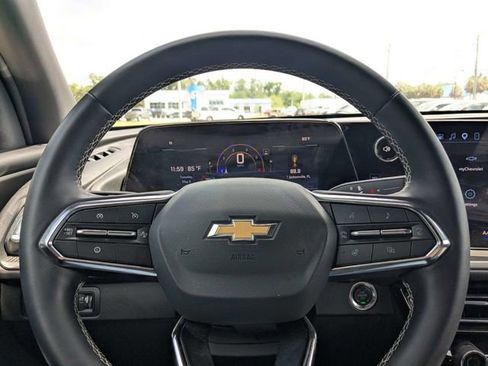 Used 2026 Chevrolet Traverse LT AWD/4WD image 24