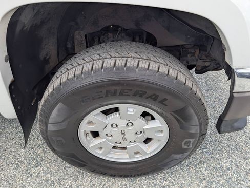 Used 2007 GMC Canyon SLE AWD/4WD image 4