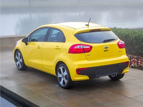 Used 2016 Kia Rio EX FWD image 1