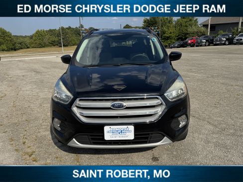 Used 2018 Ford Escape SE w/ SE Sync 3 Package AWD/4WD image 2