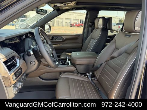 New 2026 GMC Yukon Denali Ultimate AWD/4WD image 23