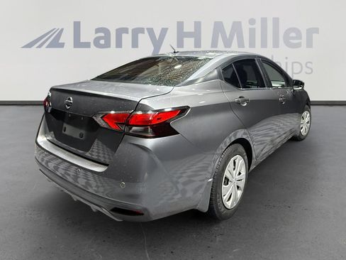 Used 2020 Nissan Versa S image 5