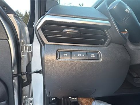 Used 2024 Nissan Altima 2.5 S image 13