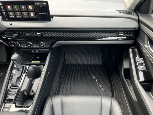 Used 2024 Honda Accord Touring image 35